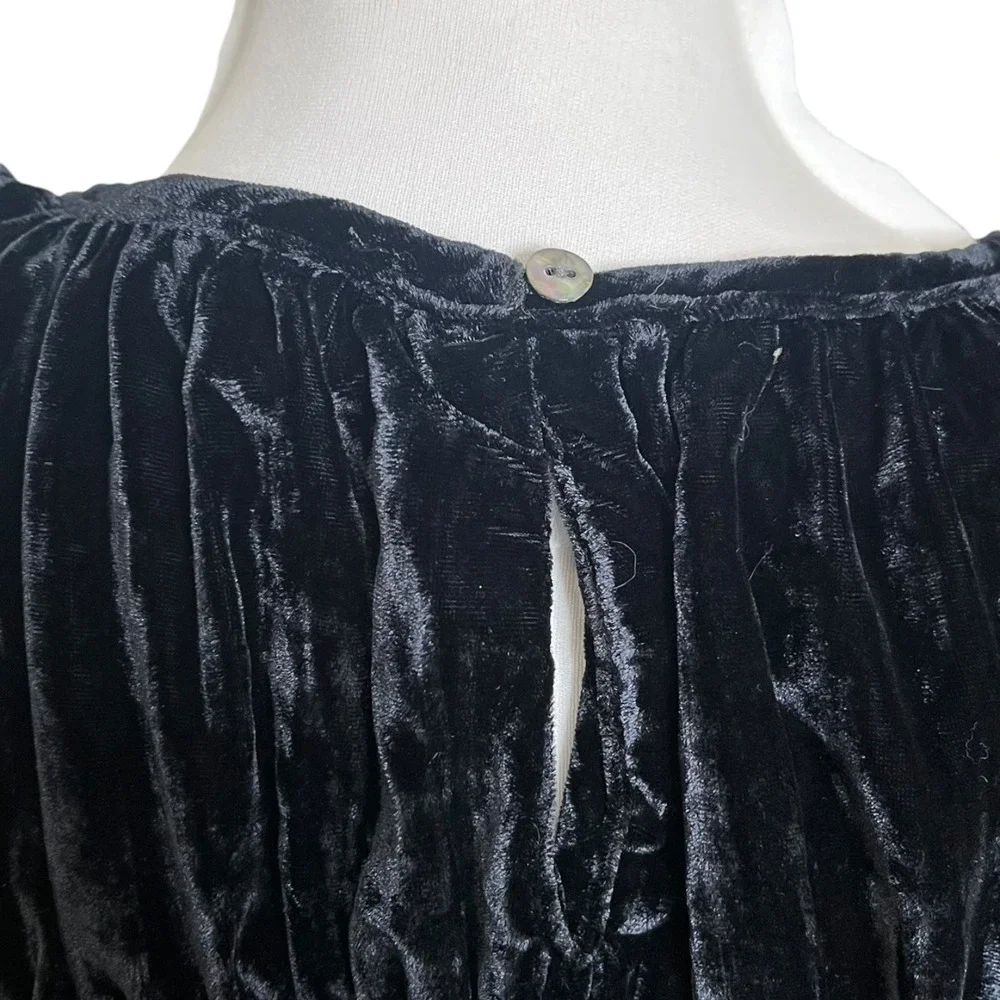 Rails Rosie Smocked Top New Women's Small Black Velvet Date Night Party Chic - Picture 6 of 10